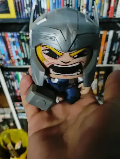 Figura Thor cambia cara - miniatura 1