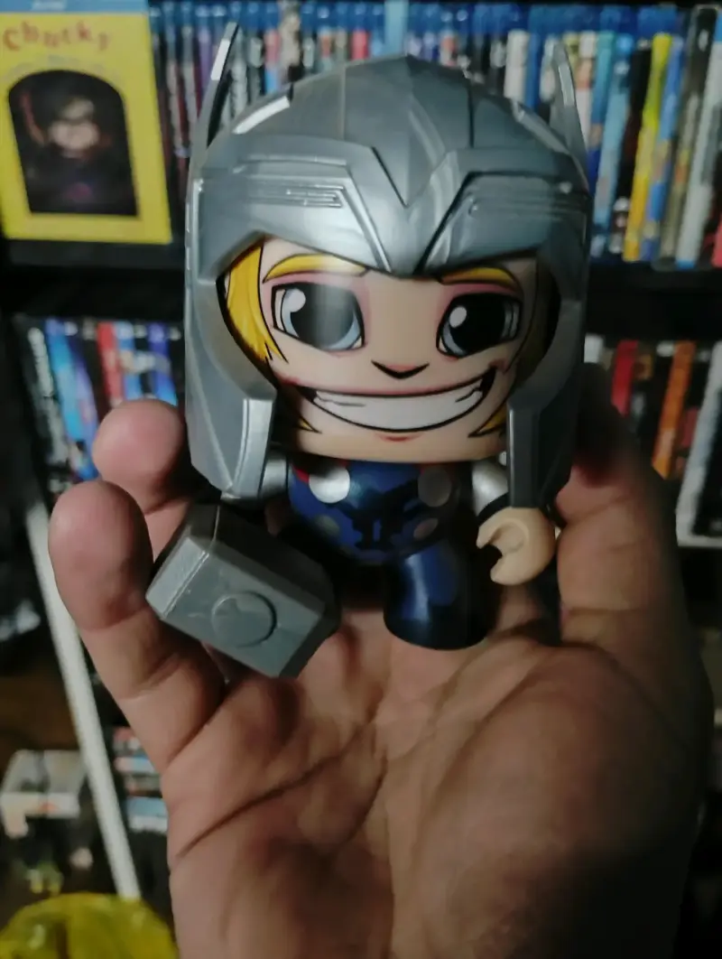 Figura Thor cambia cara - 2