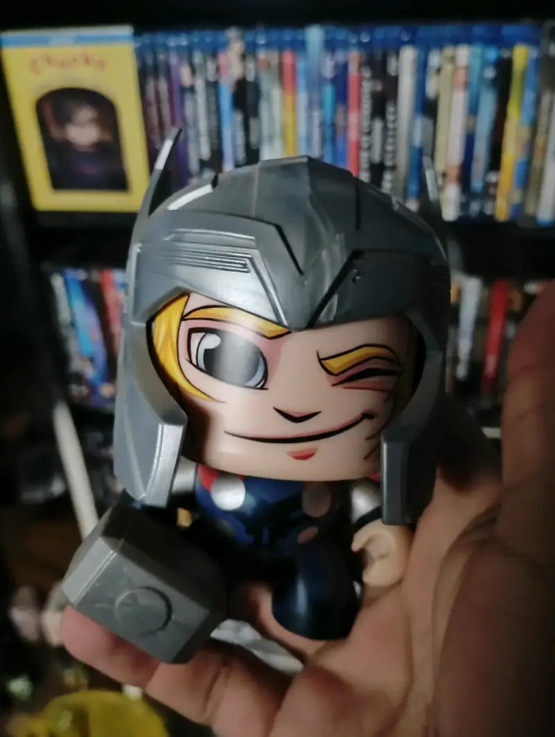 Figura Thor cambia cara - 3