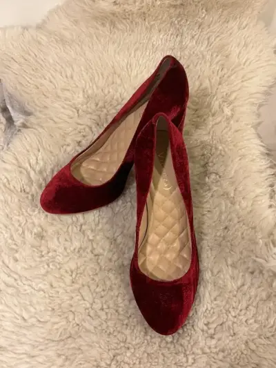 Zapatos de terciopelo rojo con tacón grueso - miniatura 3