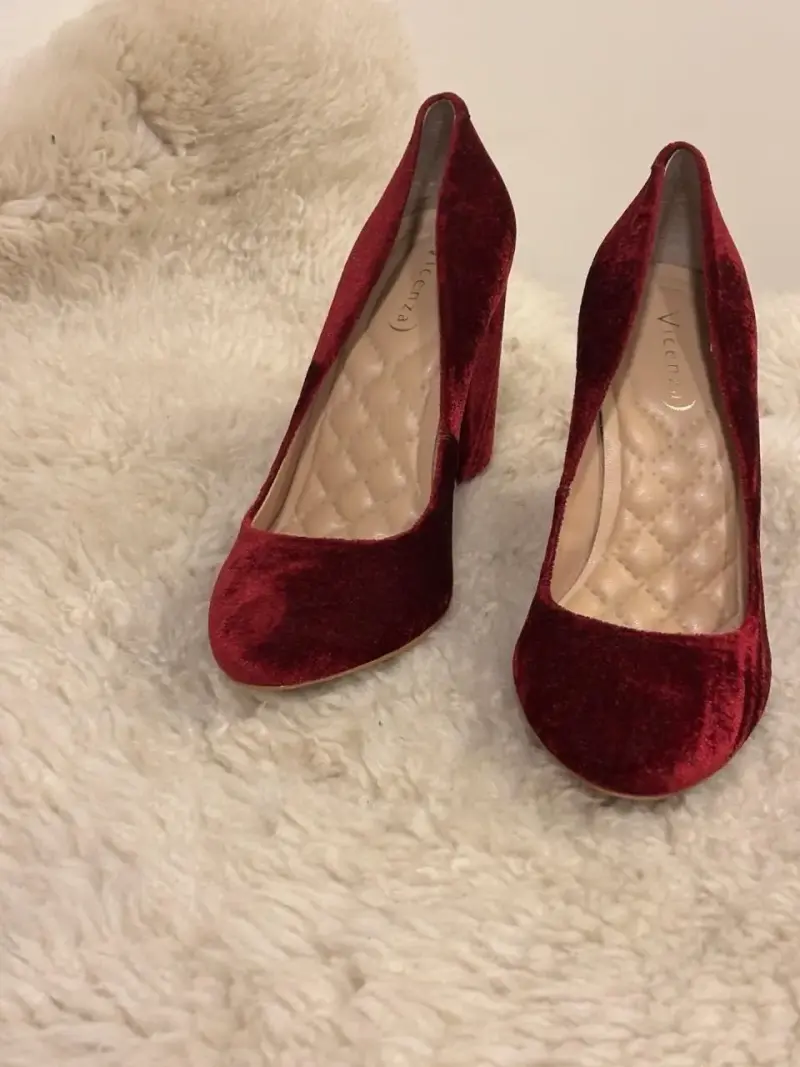 Zapatos de terciopelo rojo con tacón grueso - 5