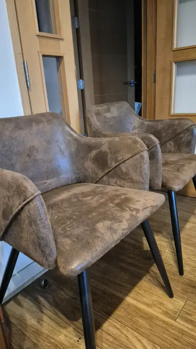 Sillas de comedor modernas en cuero sintético - miniatura 2