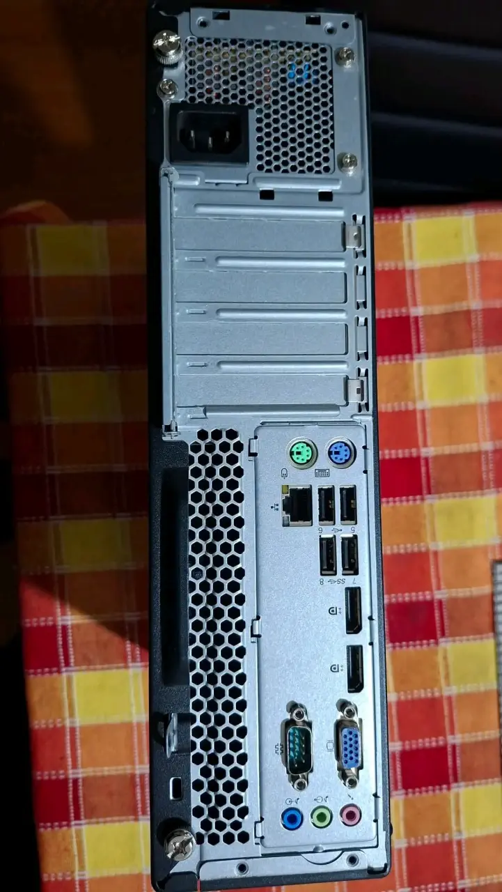 PC Lenovo ThinkCentre compacto - 2