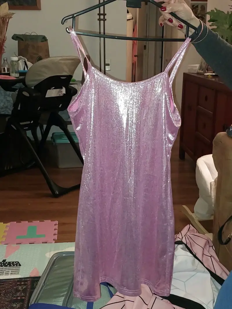 Vestido fiesta corto brillante rosa