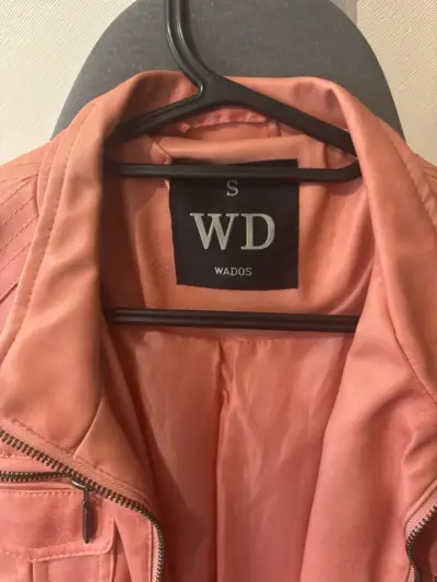 Chaqueta de cuero rosada Wados talla S - miniatura 2