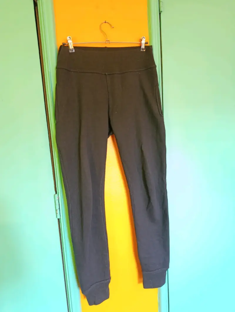 Pantalon deportivo negros para mujer