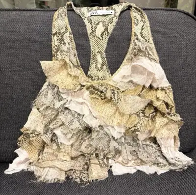 Top de encaje con estampado de serpiente - miniatura 1