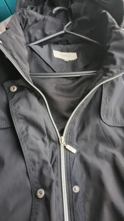 Parka o chaqueta larga de color negro - miniatura 3