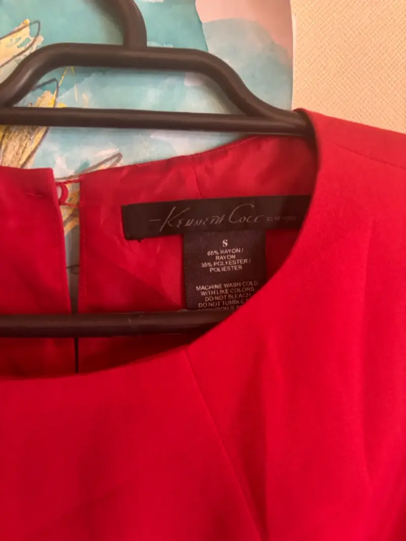 Vestido rojo sin mangas elegante - 2