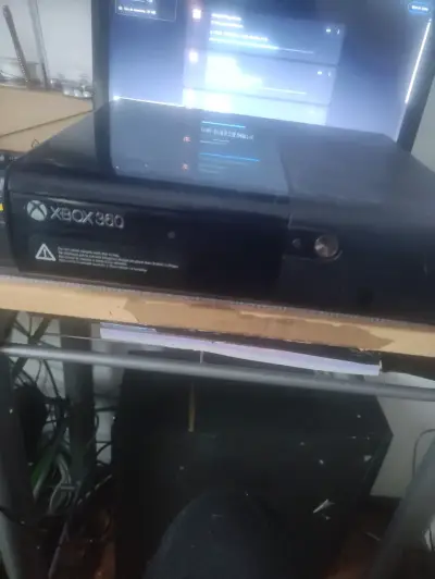 Consola Xbox 360 usada en buen estado - miniatura 1