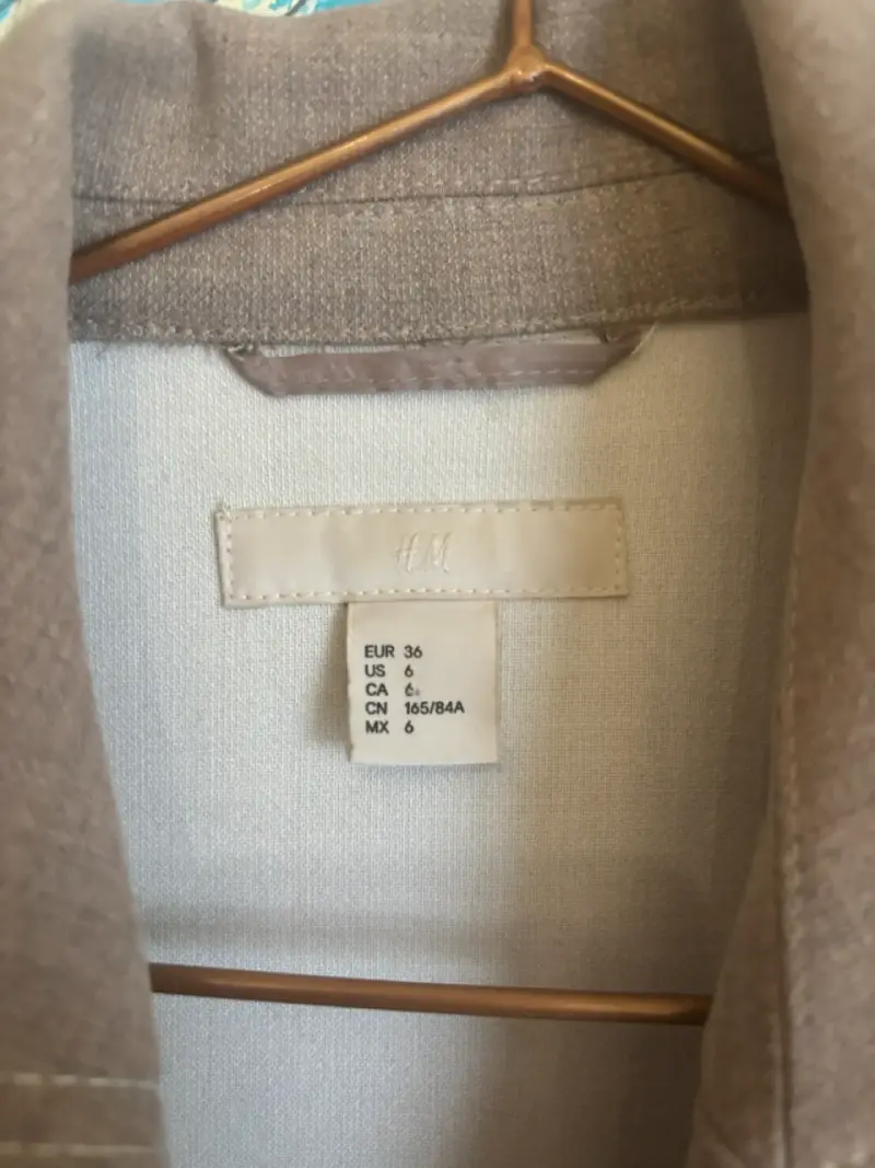 Vestido jumper sin mangas beige elegante - 3