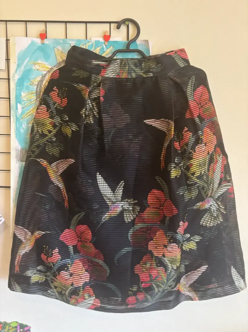 Falda midi floral con colibríes - 1