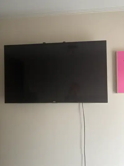 Televisor AOC pantalla plana 50 pulgadas - miniatura 1