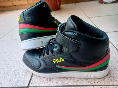 Zapatillas Fila negras de cuero tallas 43/28cm - miniatura 1