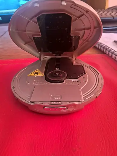 Reproductor de CD portátil con radio AM/FM - miniatura 3
