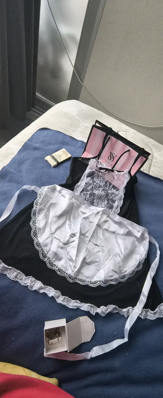 Disfraz de mucama con encaje