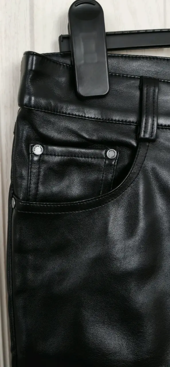 Pantalones de cuero negro Cocci para mujer - 2