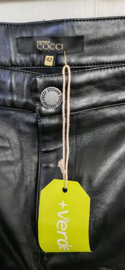 Pantalones de cuero negro Cocci para mujer - miniatura 3
