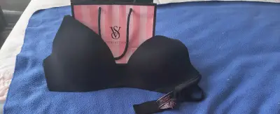 Sostén negro Victoria's Secret con soporte - miniatura 2