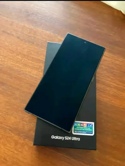 Samsung Galaxy S24 Ultra nuevo en caja - miniatura 3