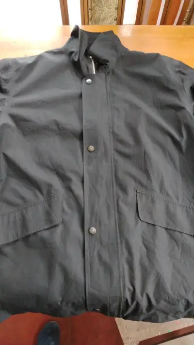Chaqueta negra de hombre con botones - miniatura 1