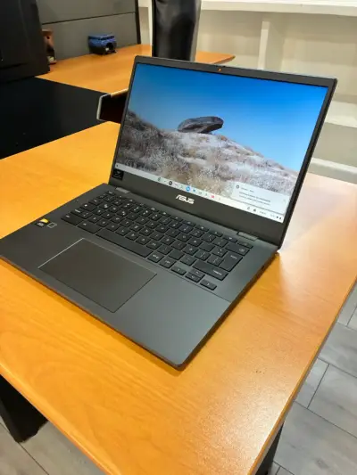 Chromebook  ASUS con pantalla de 14 pulgadas - miniatura 1