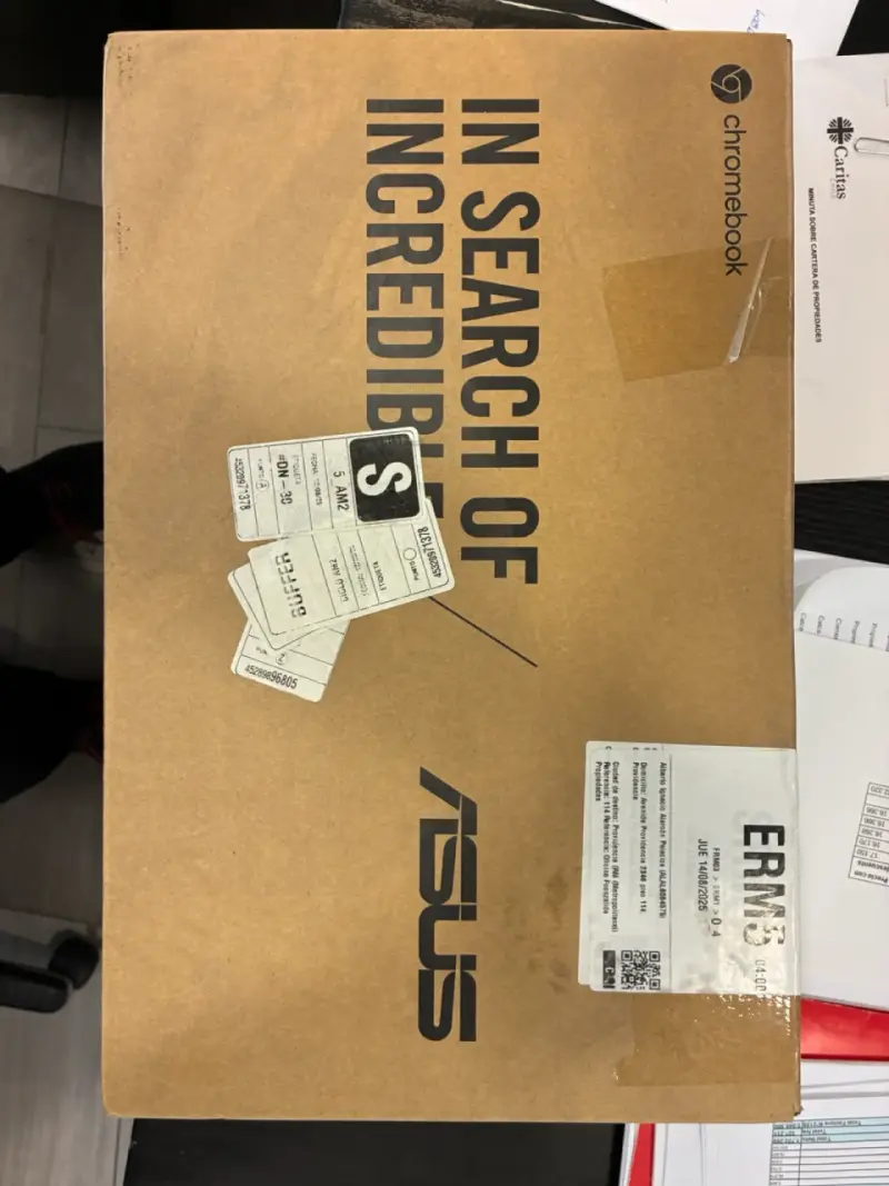 Chromebook ASUS con pantalla de 14 pulgadas - 4