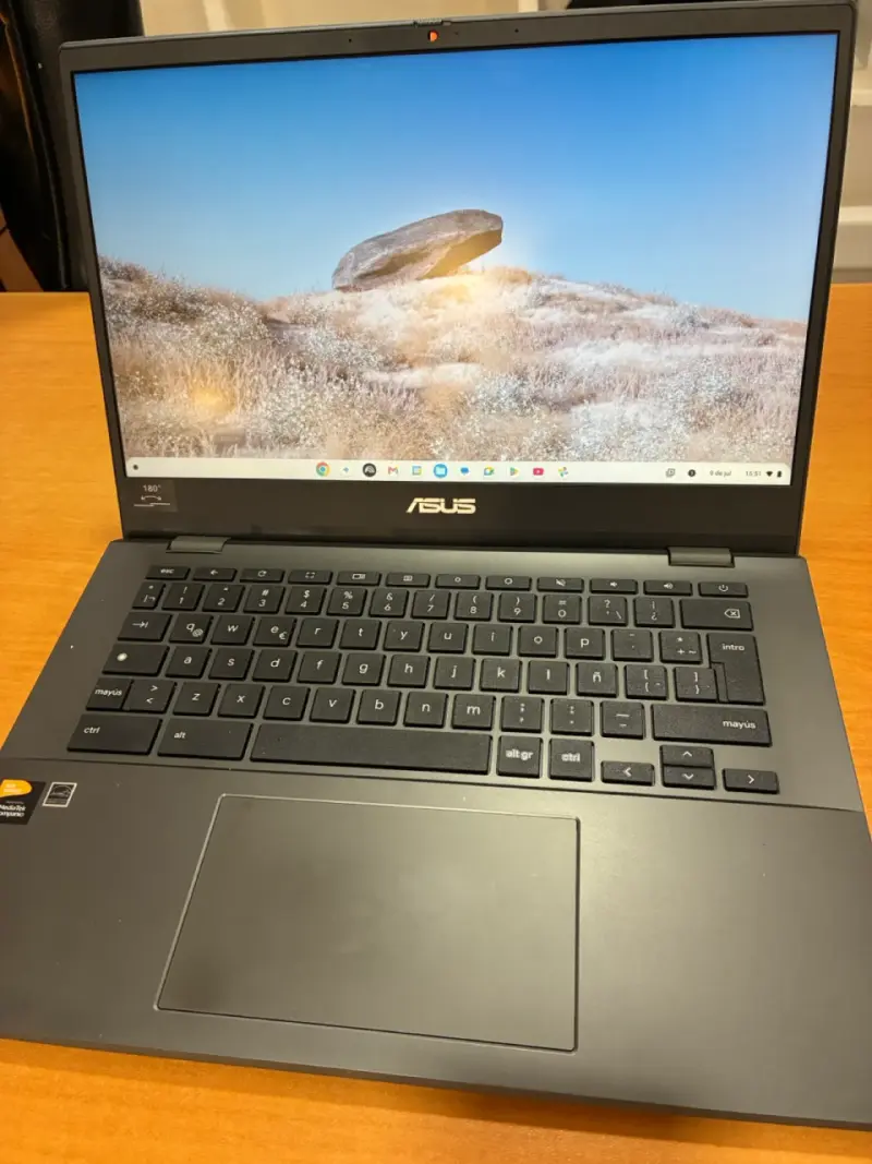 Chromebook ASUS con pantalla de 14 pulgadas - 5
