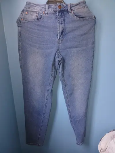 Jeans azul clásico para mujer - miniatura 1