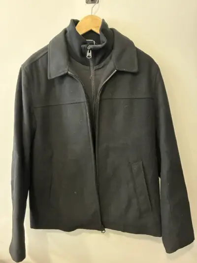 Chaqueta negra de invierno para hombre - miniatura 3