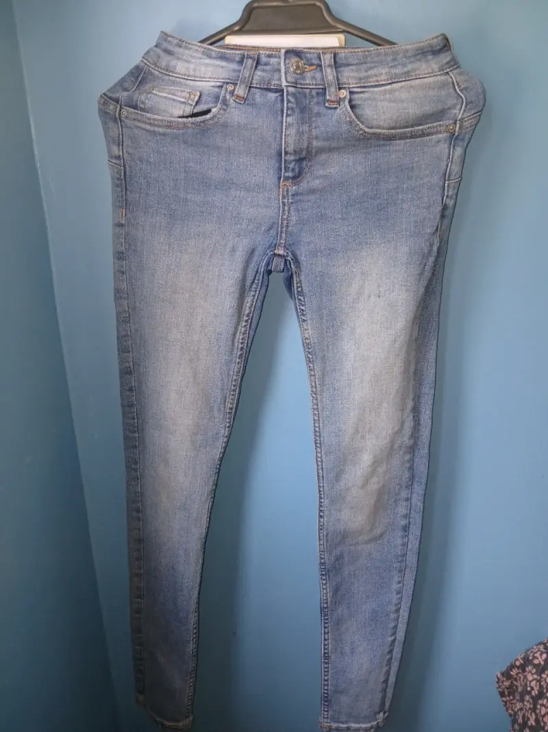 Jeans oscuros para mujer en buen estado - 4
