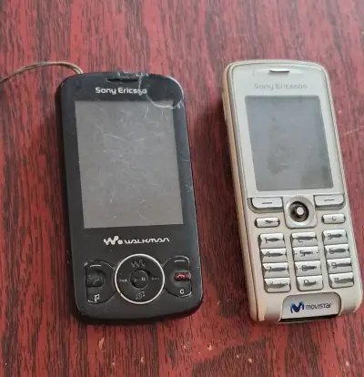 Celulares Sony Ericsson antiguos para colección - miniatura 1