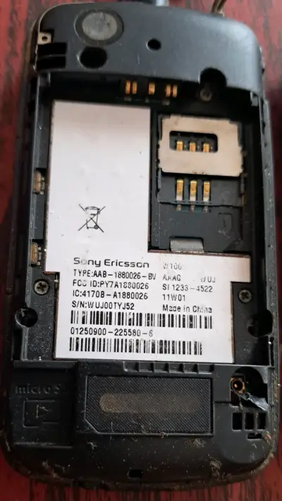 Celulares Sony Ericsson antiguos para colección - miniatura 4