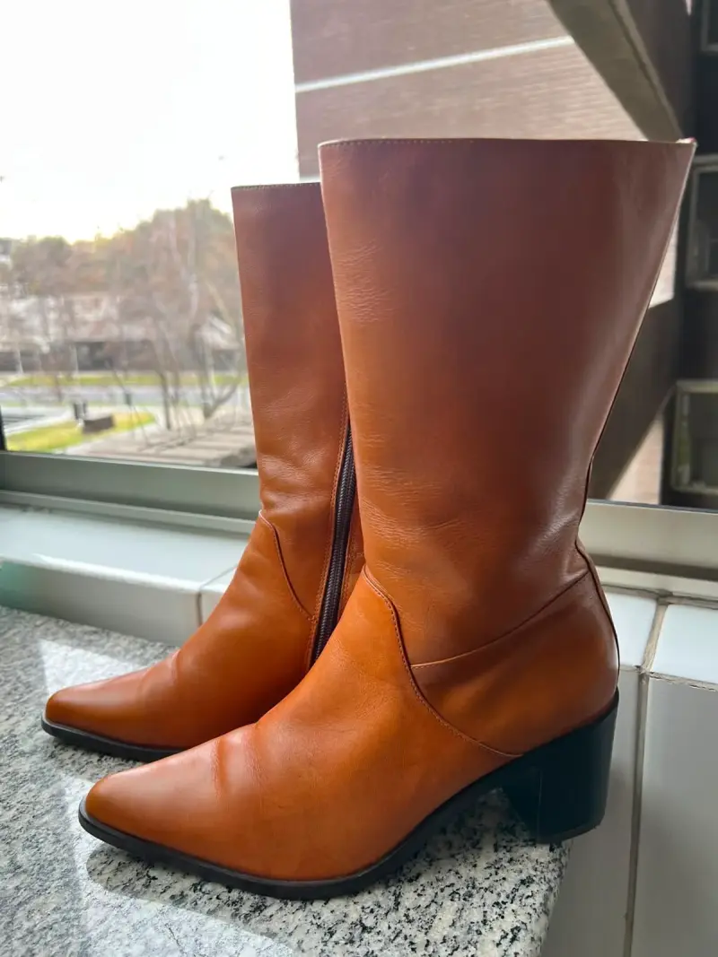 Botas de cuero, forradas por dentro - 1