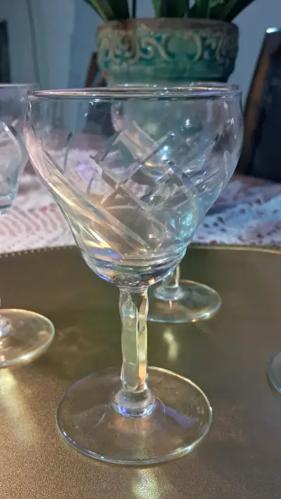 Juego de copas de cristal tallado - miniatura 2