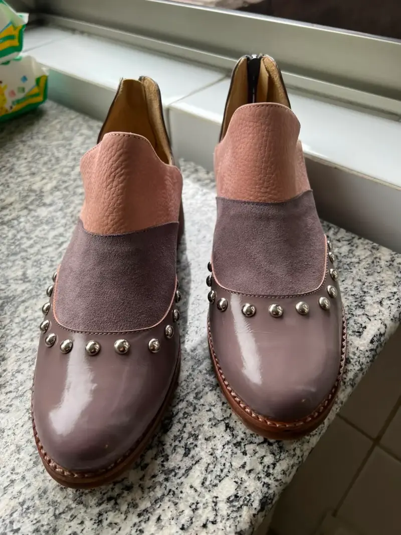 Botines de cuero y gamuza con tachas - 2