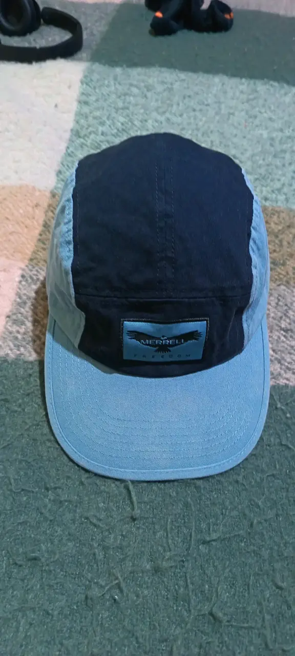 Gorra Merrell bicolor azul y celeste - 1