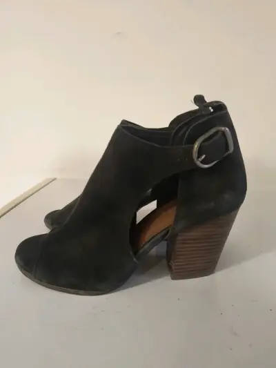 Botines de cuero gamuza con tacón alto - miniatura 3