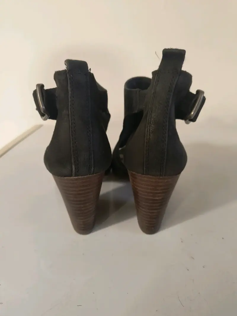 Botines de cuero gamuza con tacón alto - 4