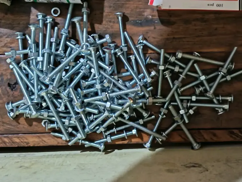 Tornillos hexagonales de acero galvanizado - 1