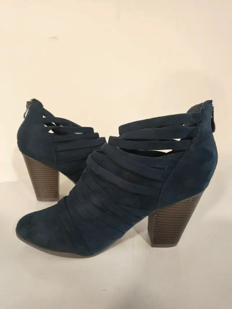 Botines de gamuza azul con tacón grueso - 1