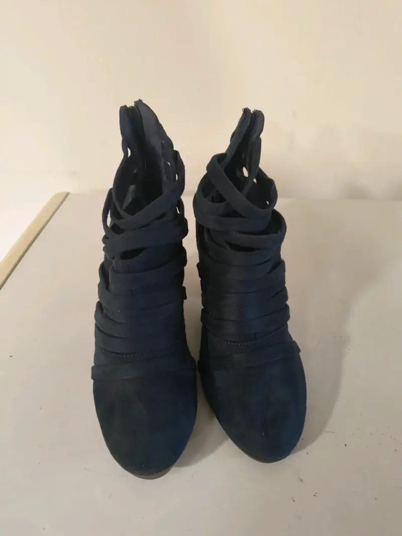 Botines de gamuza azul con tacón grueso - 2