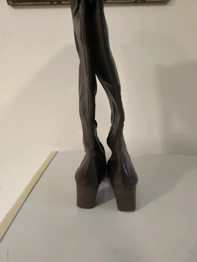 Botas de cuero marrón con tacón alto - 3