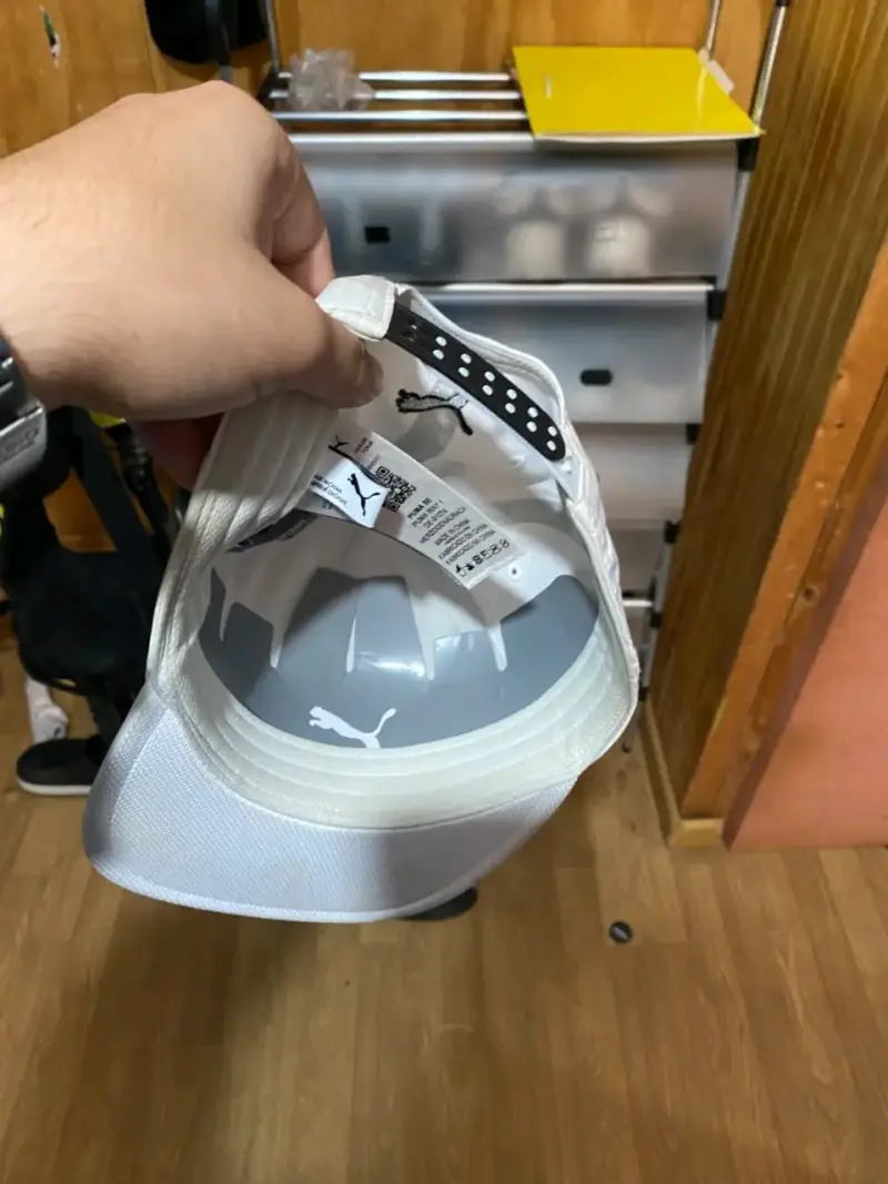 Gorra blanca Puma deportiva - 4