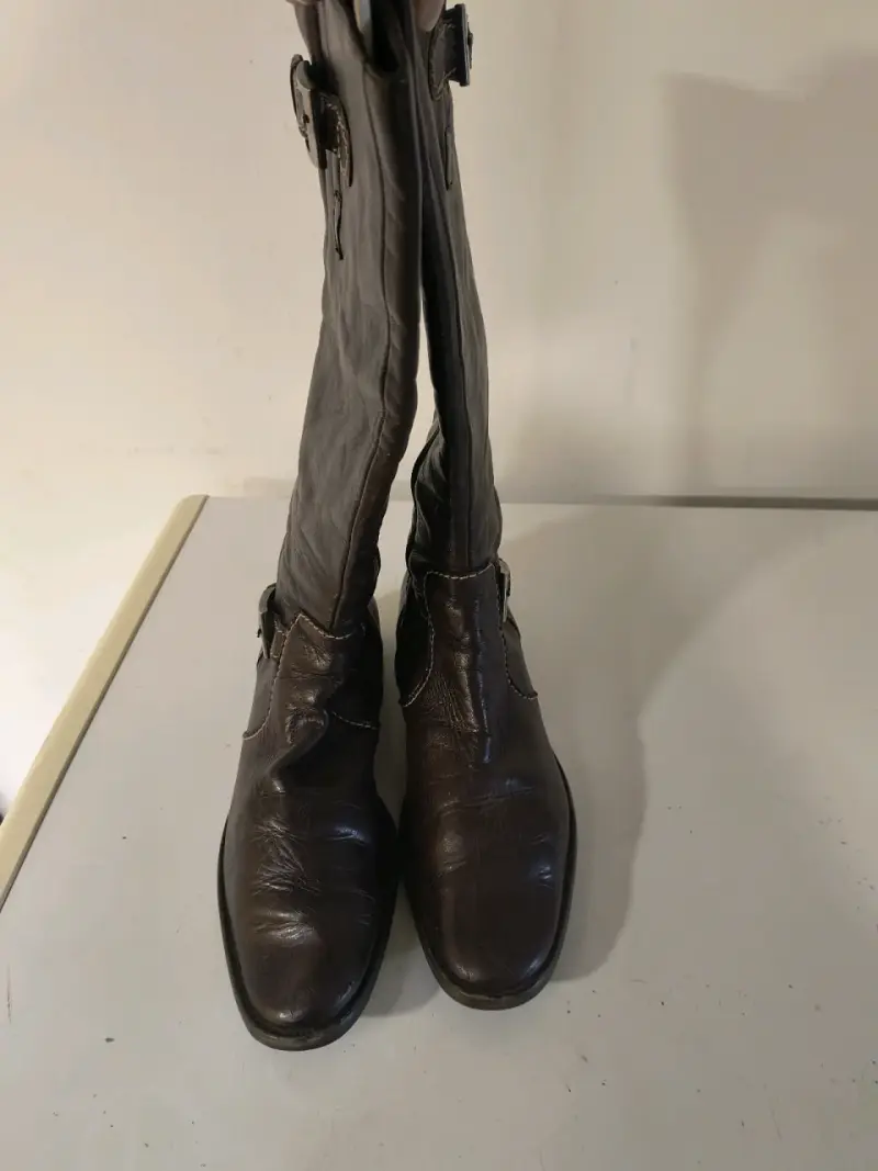 Botas de cuero marrón con hebillas - 3