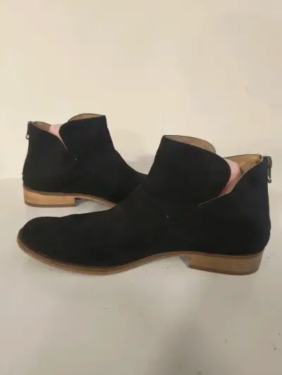 Botines de gamuza negros con cierre trasero - miniatura 1