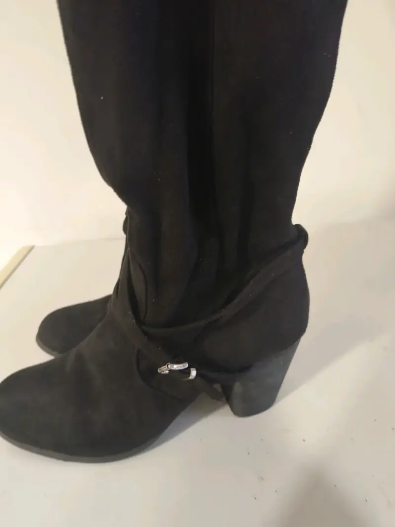 Botas negras de gamuza Bucaneras - 2
