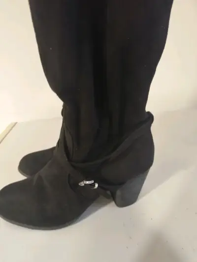 Botas negras de gamuza Bucaneras - miniatura 2