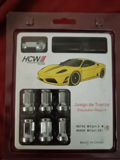 Tuercas de seguridad cromadas para autos - miniatura 2