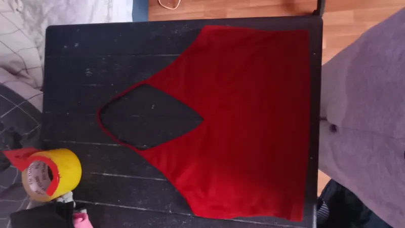 Top rojo de tirantes estilo halter - 2